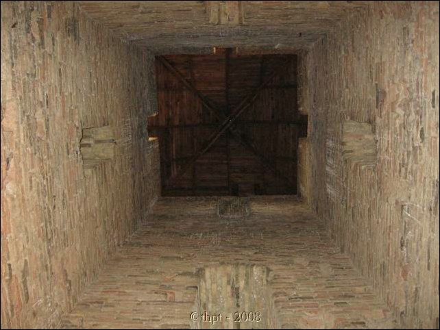 fegyvernek_08_23.jpg