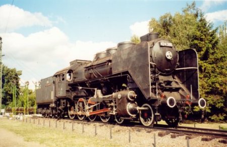 G�rdony, 424-es Lokomot�v