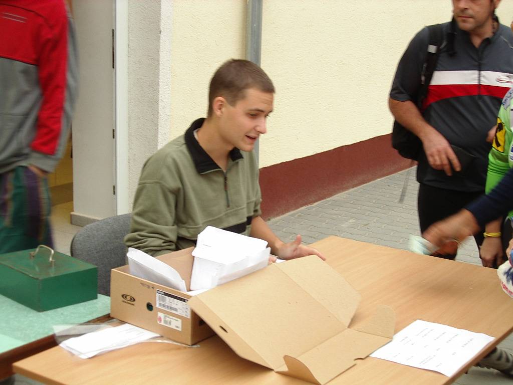 moha200504.jpg