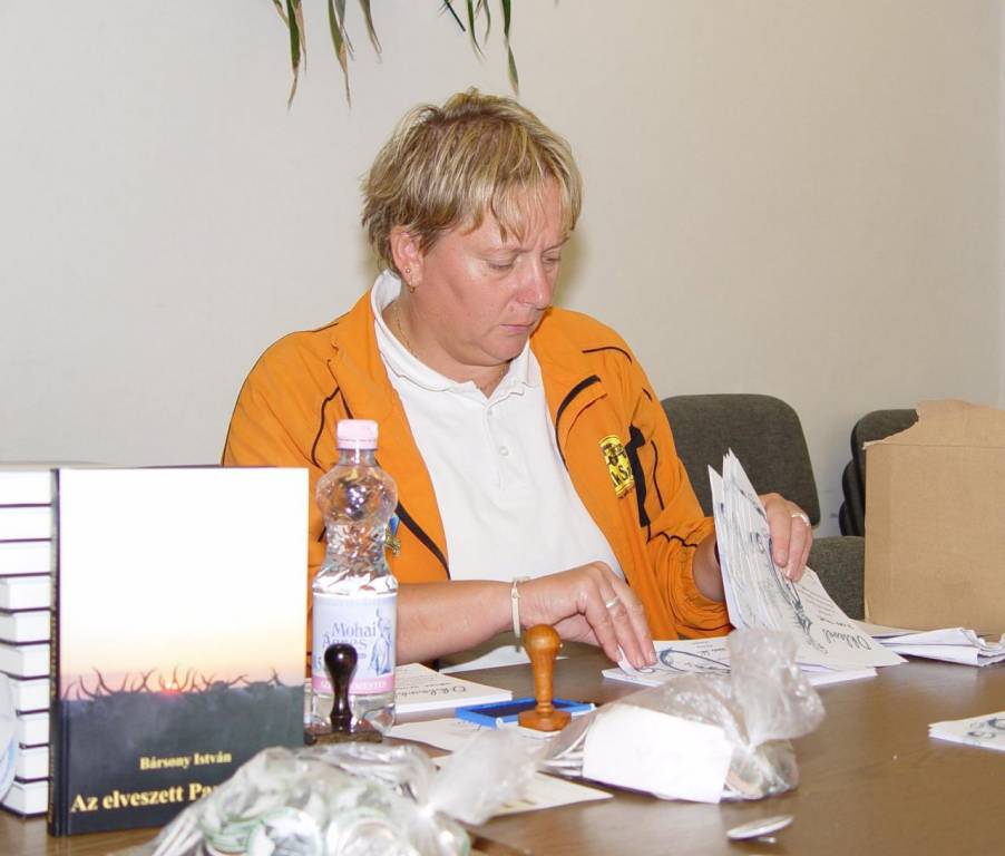moha200511.jpg