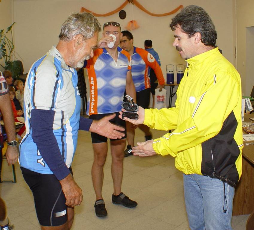 moha200544.jpg