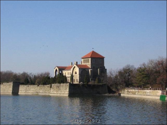 egytt0305.jpg