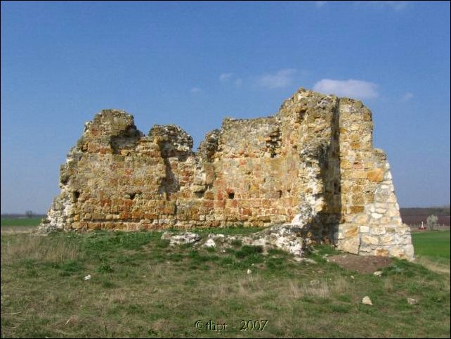 pusztatemplomrom10.jpg